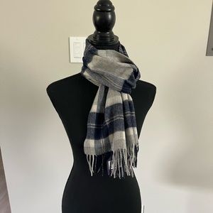 NWT Ballantrae Edinburgh 100% Lambswool Scarf